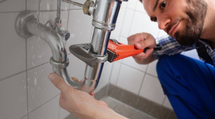 Professional clogged toilet repair services in Sheldon, MO